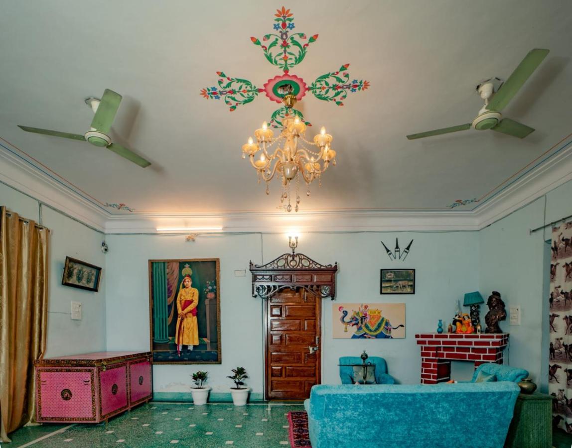Hotel Ambavgarh Palace Udajpur Zewnętrze zdjęcie