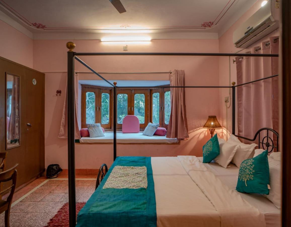 Hotel Ambavgarh Palace Udajpur Zewnętrze zdjęcie