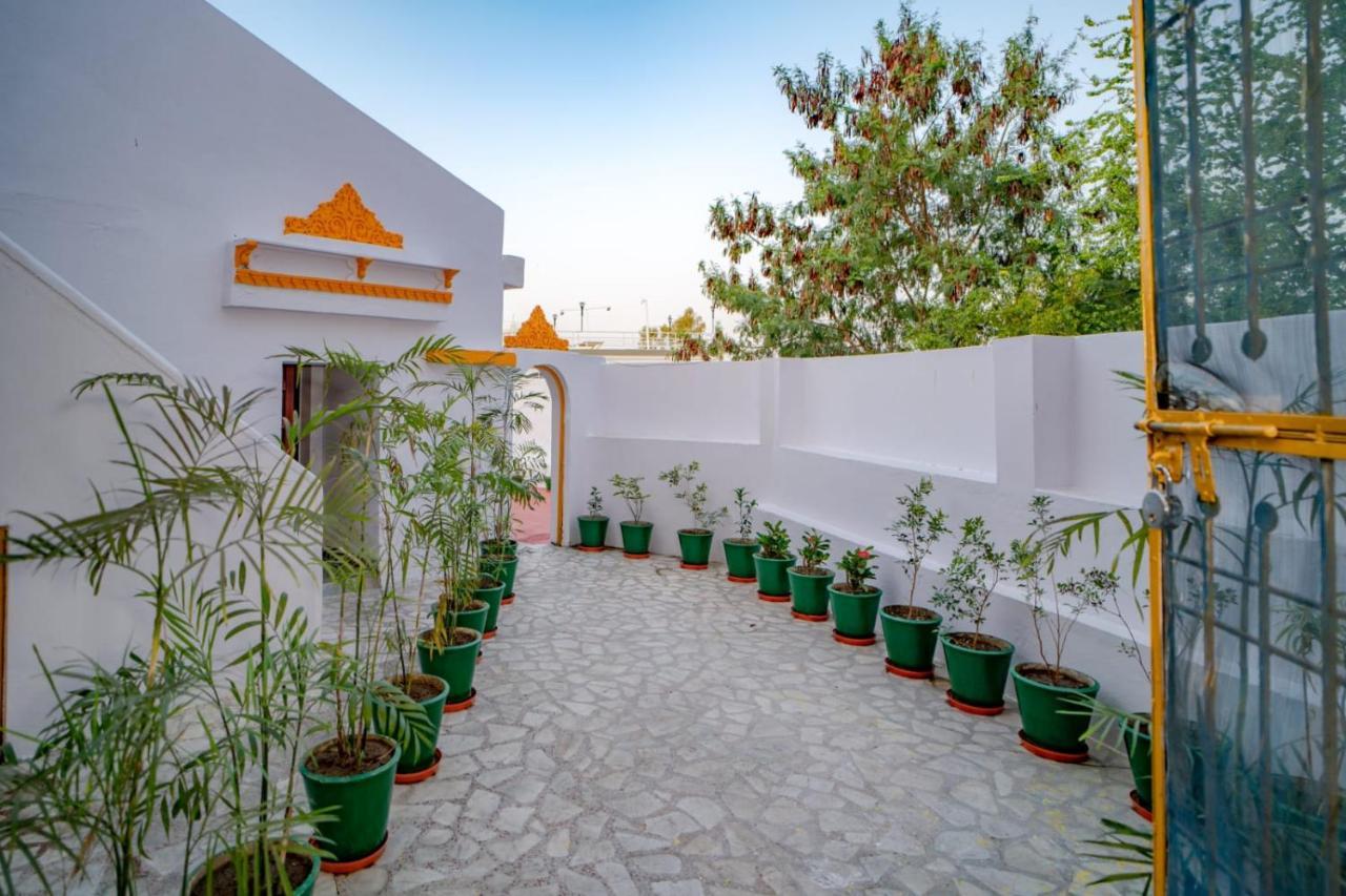 Hotel Ambavgarh Palace Udajpur Zewnętrze zdjęcie