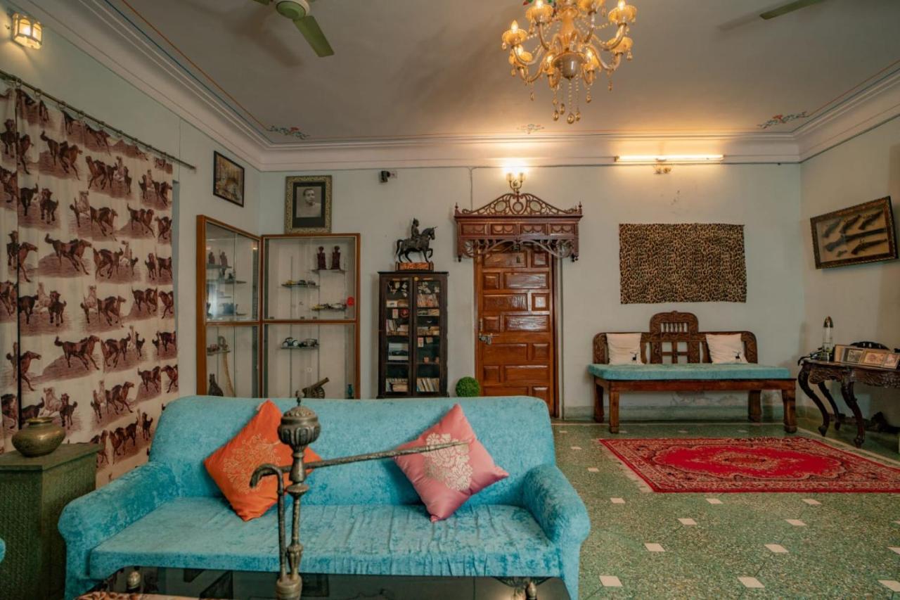 Hotel Ambavgarh Palace Udajpur Zewnętrze zdjęcie