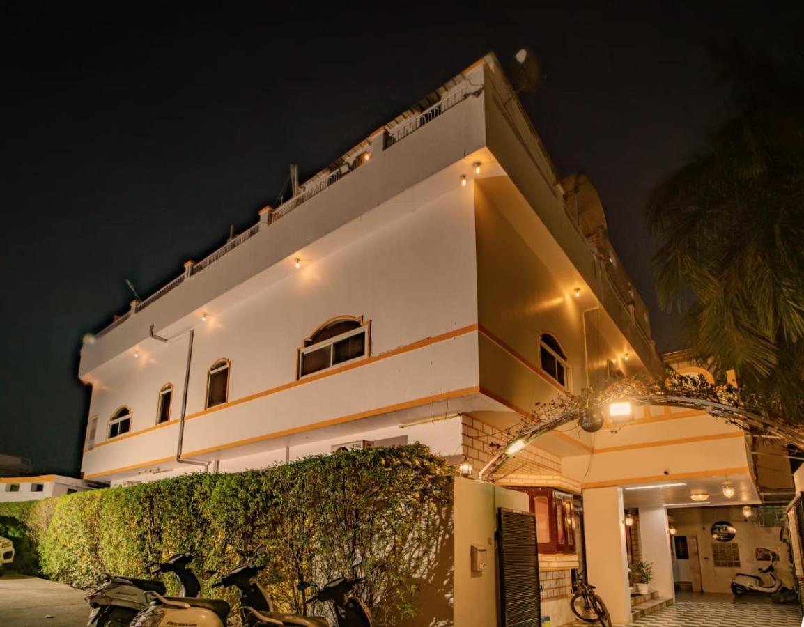 Hotel Ambavgarh Palace Udajpur Zewnętrze zdjęcie