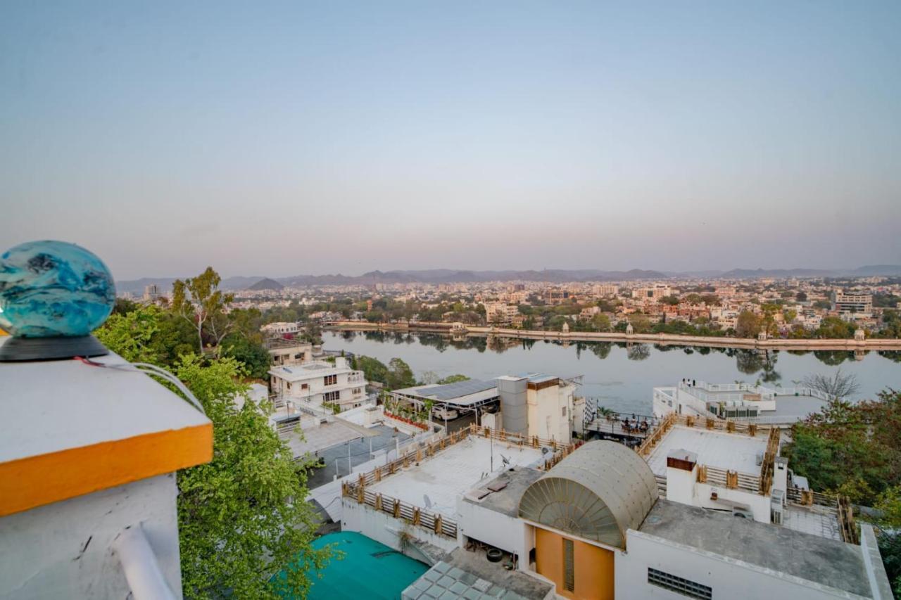Hotel Ambavgarh Palace Udajpur Zewnętrze zdjęcie