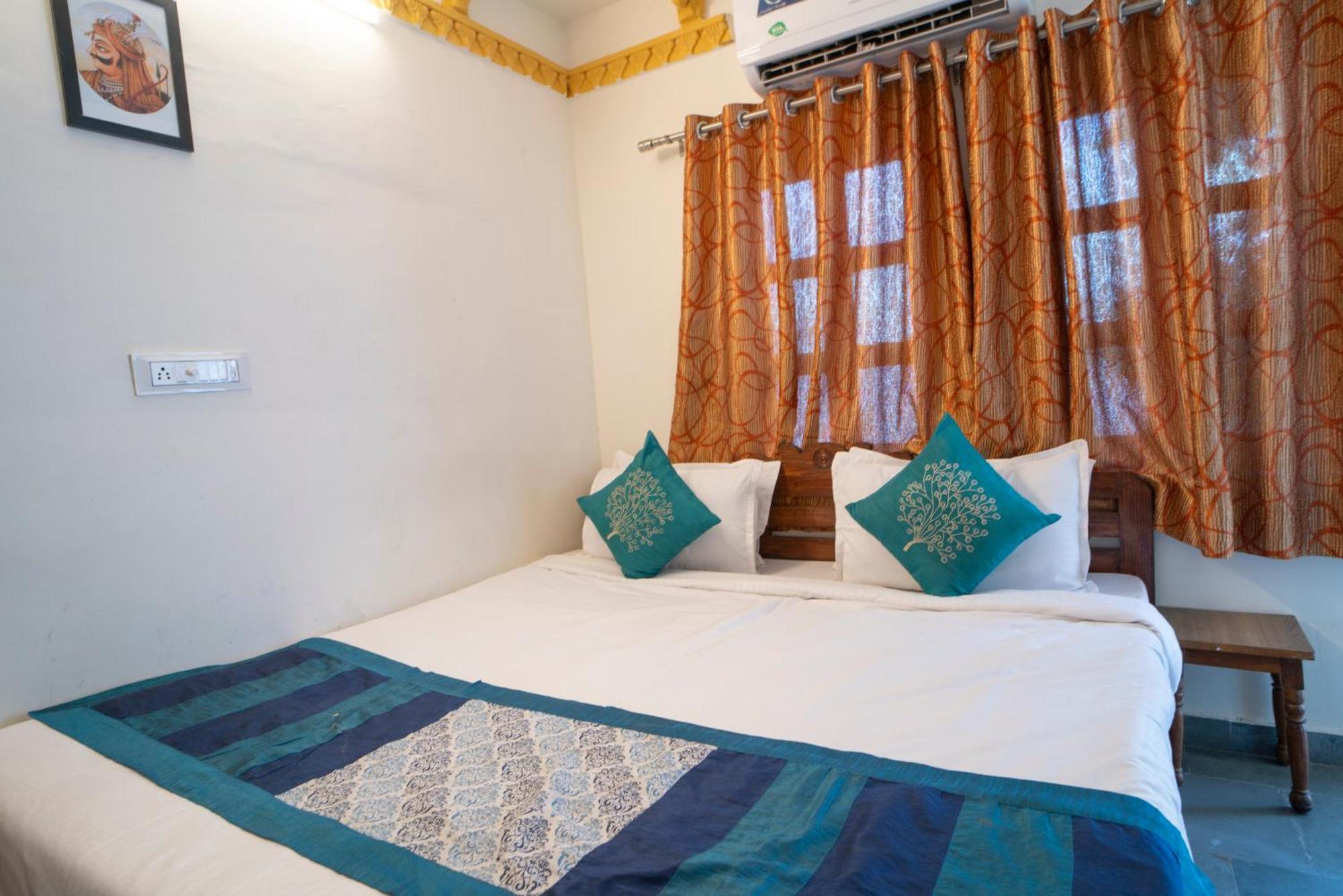 Hotel Ambavgarh Palace Udajpur Zewnętrze zdjęcie