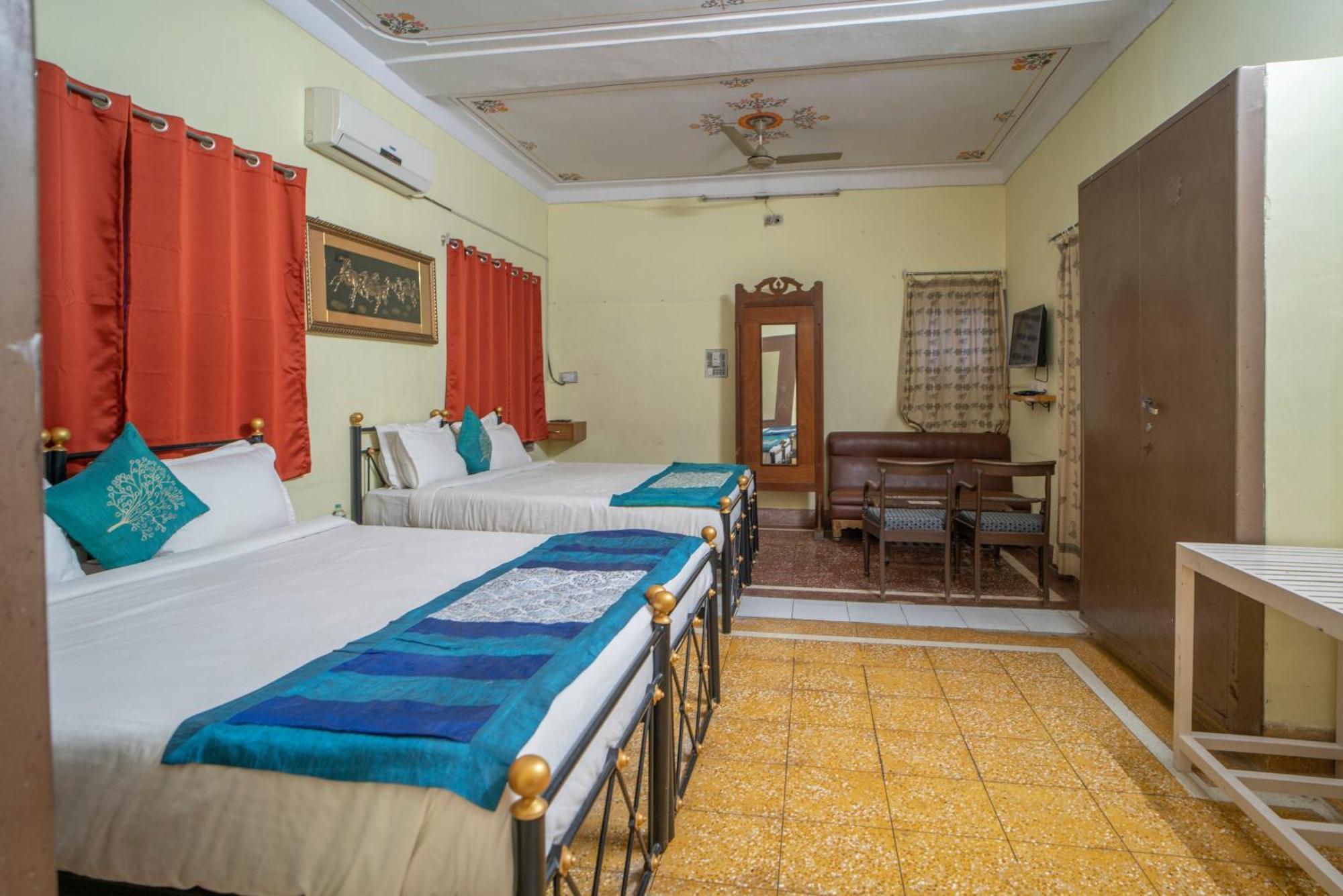 Hotel Ambavgarh Palace Udajpur Zewnętrze zdjęcie