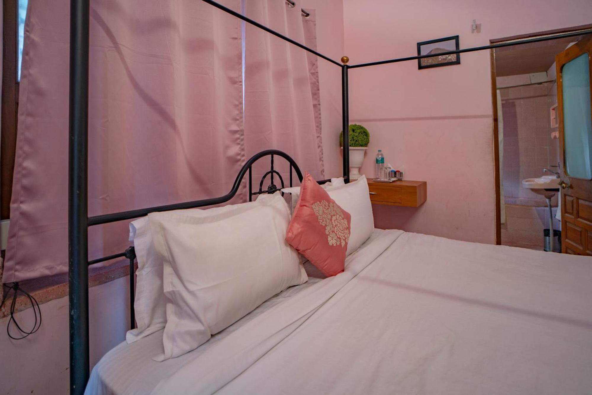 Hotel Ambavgarh Palace Udajpur Zewnętrze zdjęcie