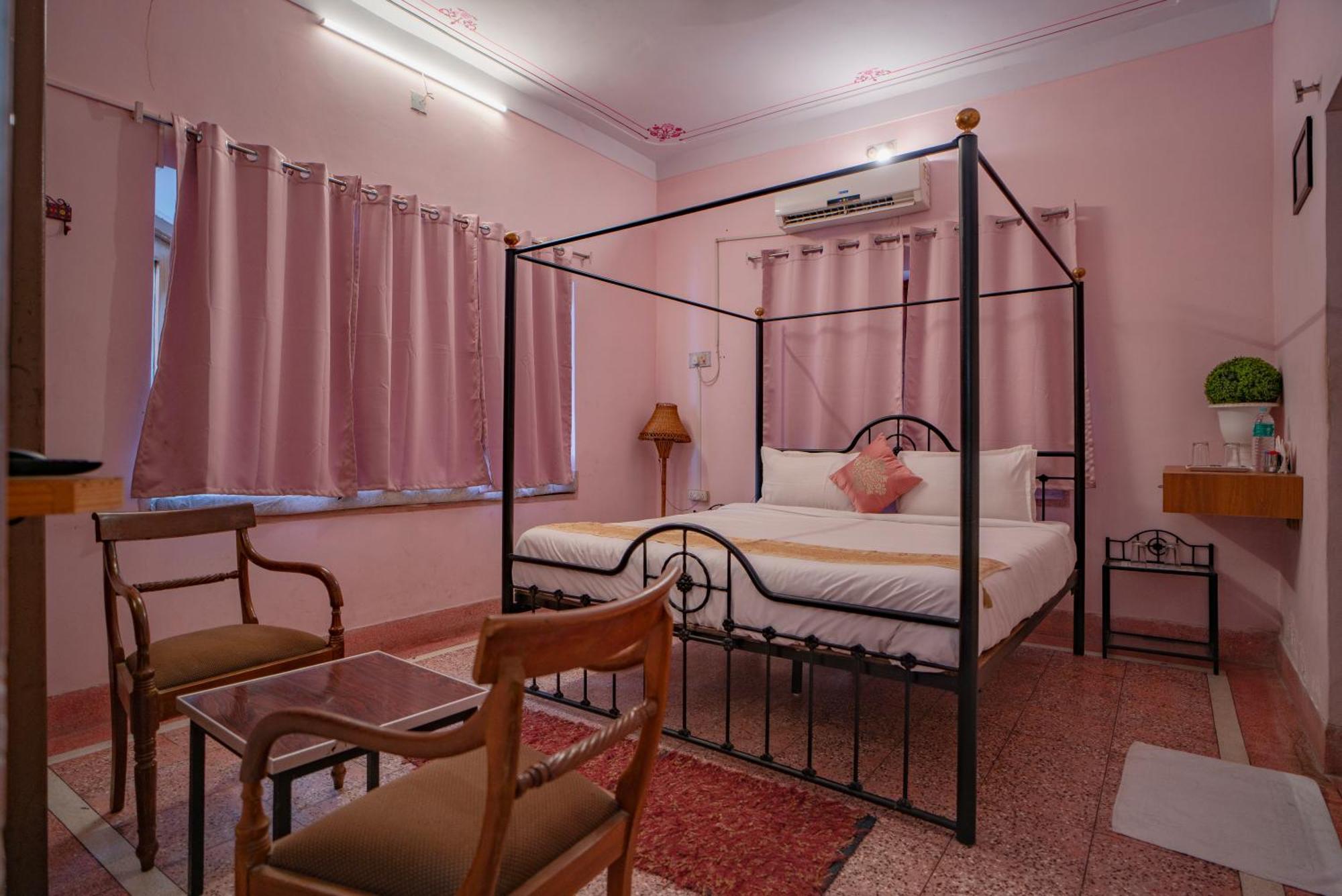Hotel Ambavgarh Palace Udajpur Zewnętrze zdjęcie