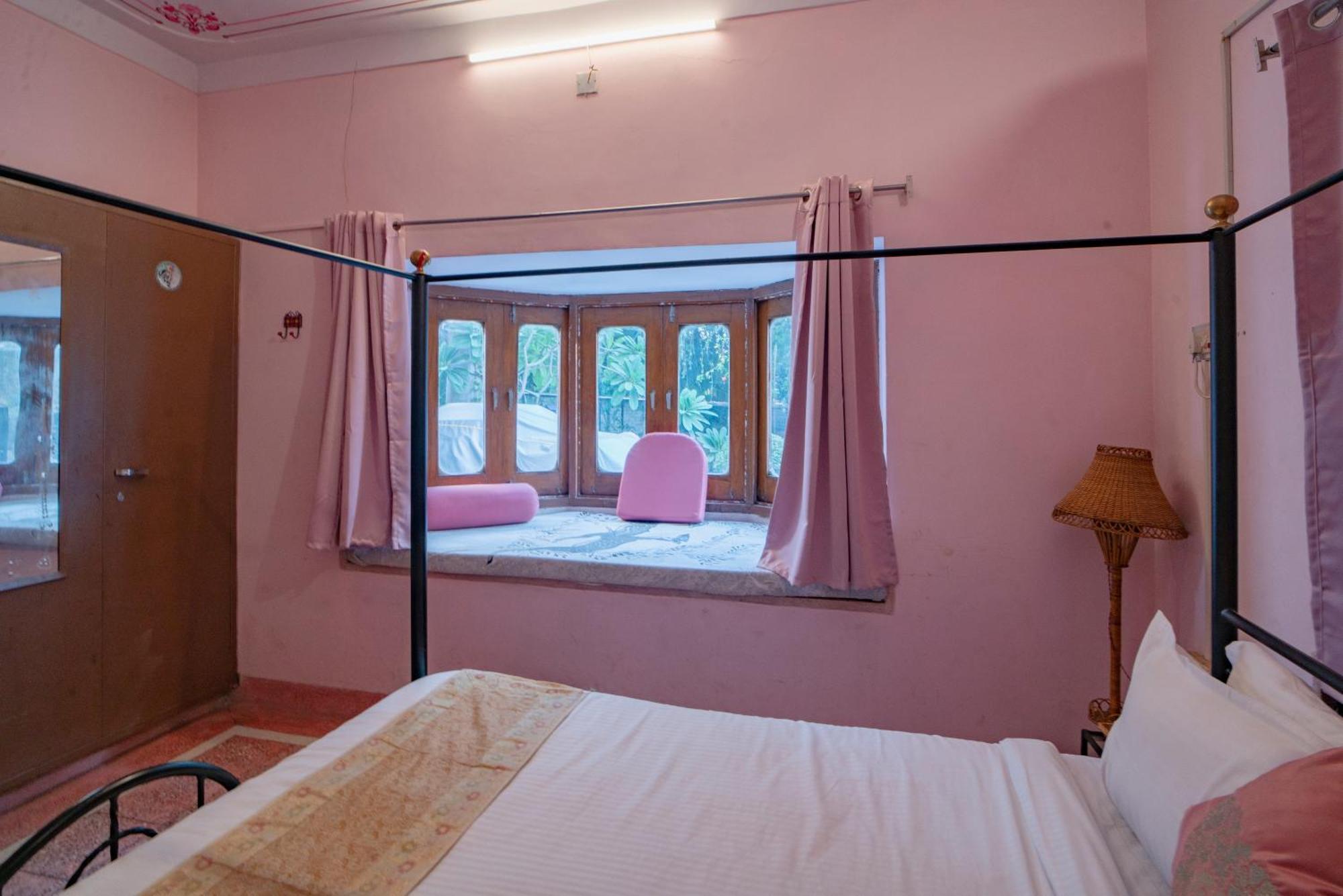 Hotel Ambavgarh Palace Udajpur Zewnętrze zdjęcie