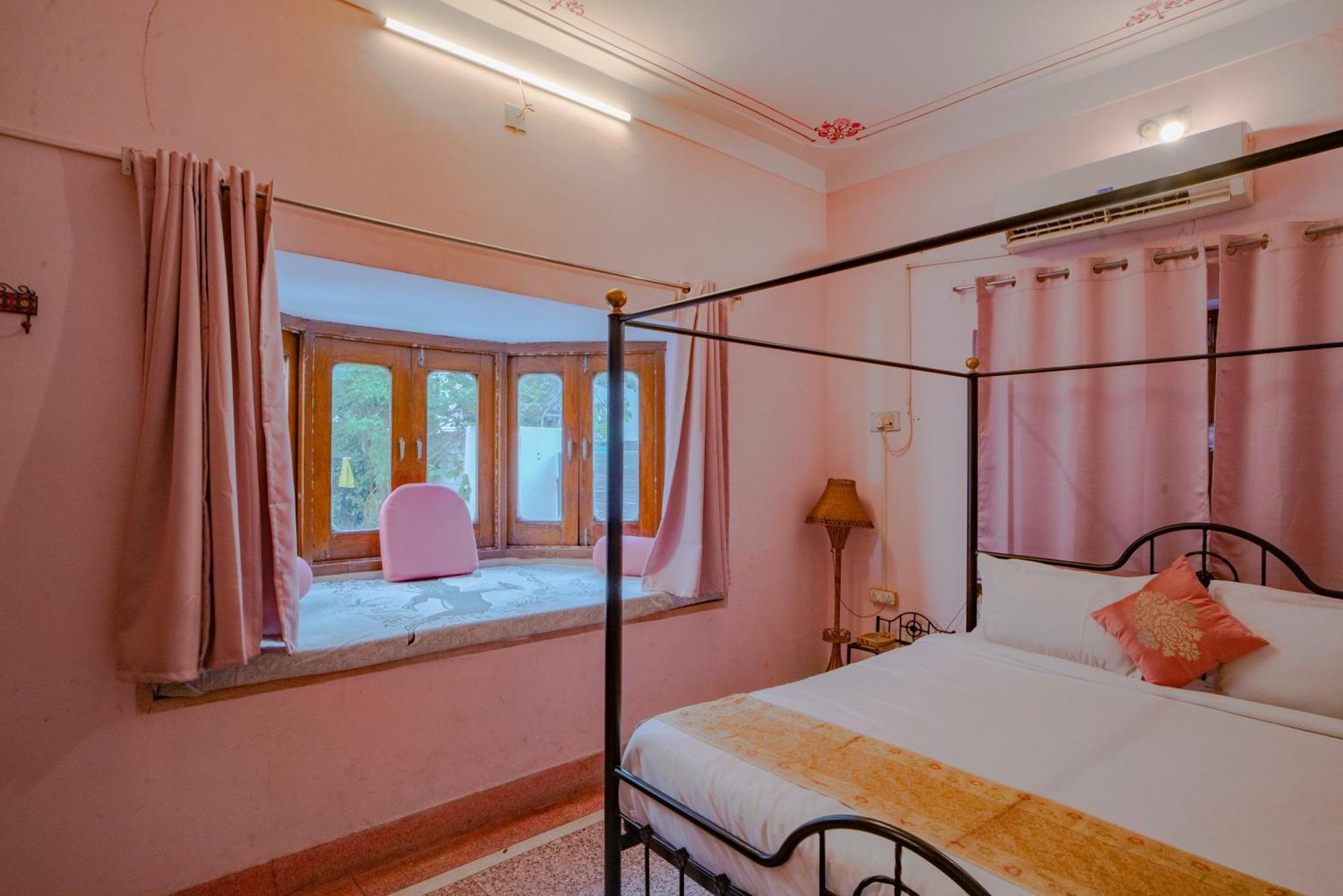 Hotel Ambavgarh Palace Udajpur Zewnętrze zdjęcie