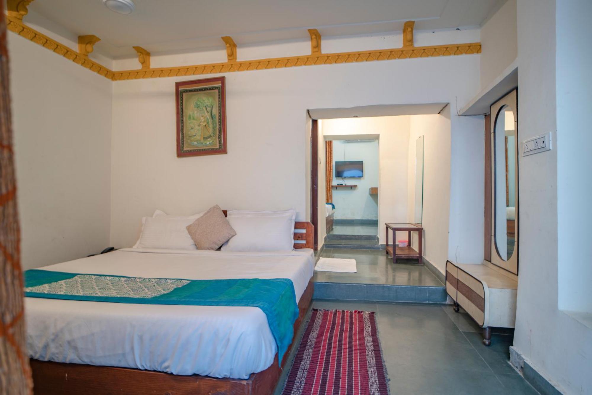 Hotel Ambavgarh Palace Udajpur Zewnętrze zdjęcie