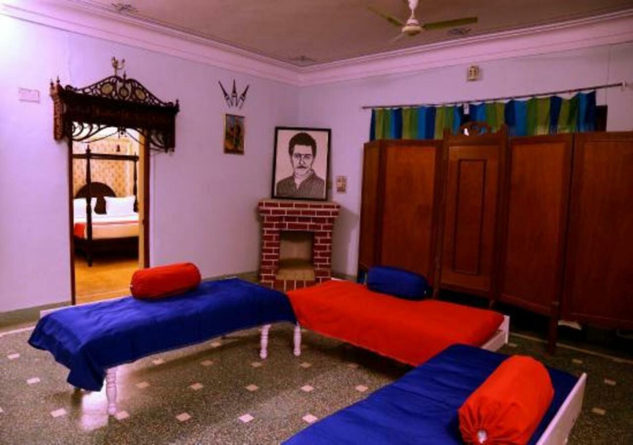 Hotel Ambavgarh Palace Udajpur Zewnętrze zdjęcie