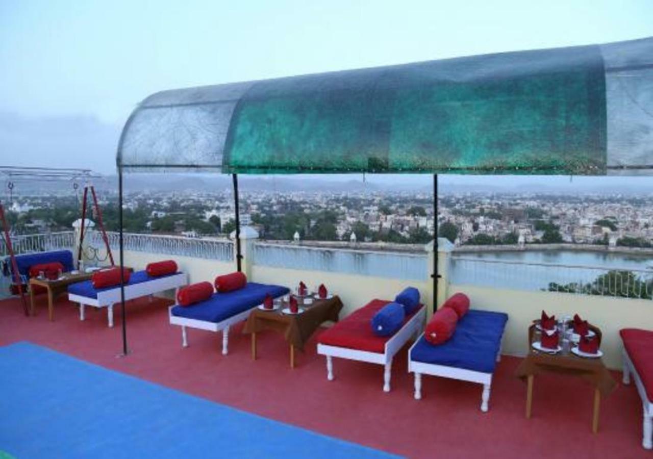 Hotel Ambavgarh Palace Udajpur Zewnętrze zdjęcie
