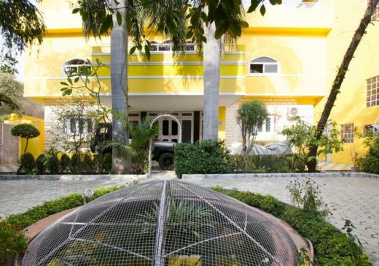 Hotel Ambavgarh Palace Udajpur Zewnętrze zdjęcie