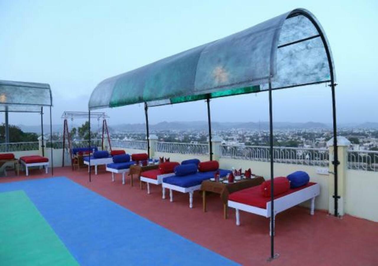 Hotel Ambavgarh Palace Udajpur Zewnętrze zdjęcie
