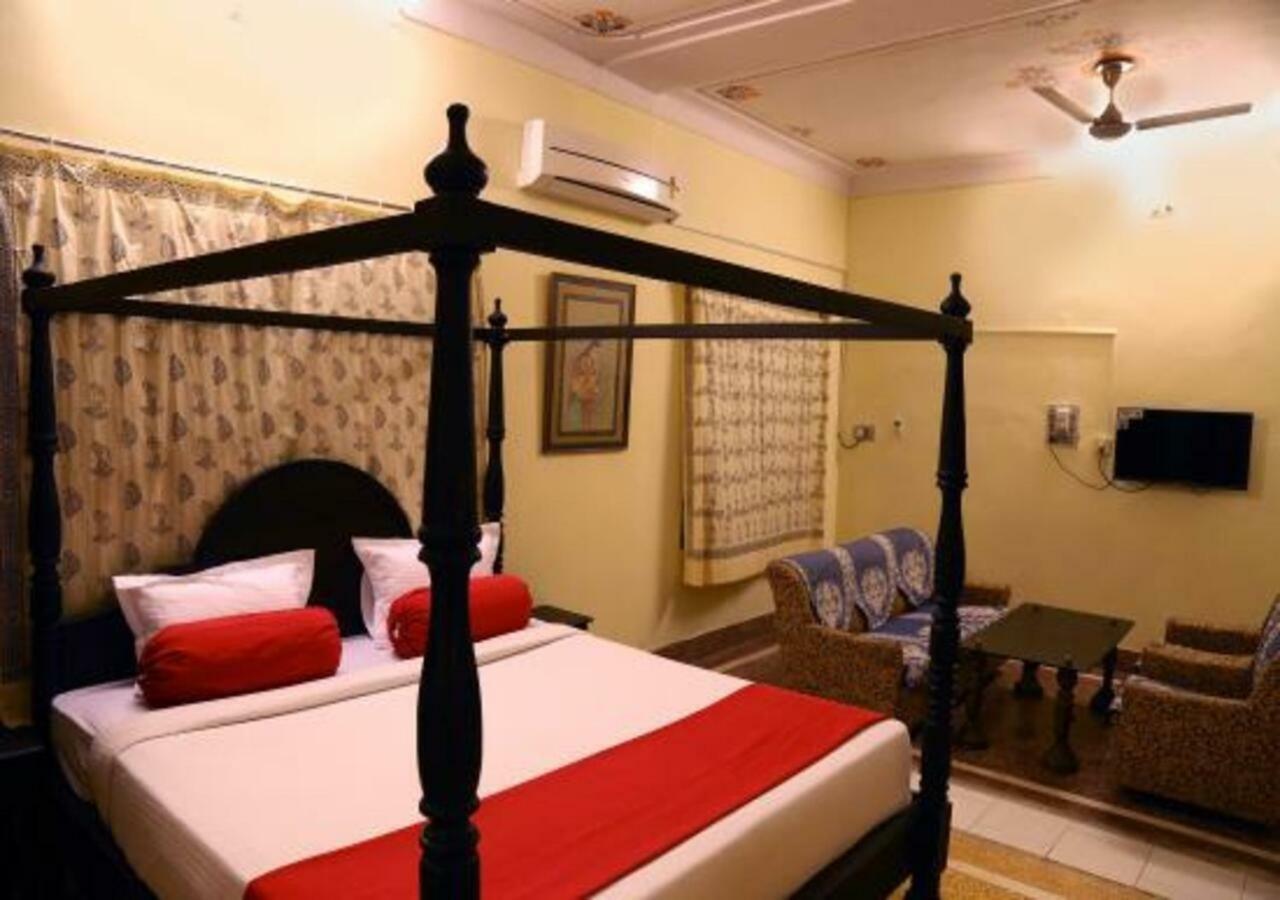 Hotel Ambavgarh Palace Udajpur Zewnętrze zdjęcie